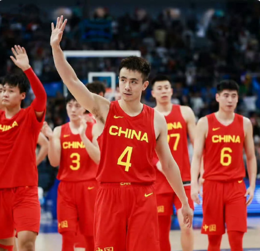 配资炒股官方 时隔两年再上任！郭士强宣布赵继伟任男篮队长 率队征战世预赛